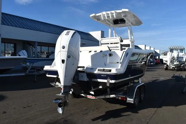 Slide: The Image of Blackfin 222 CC 2023 - 7