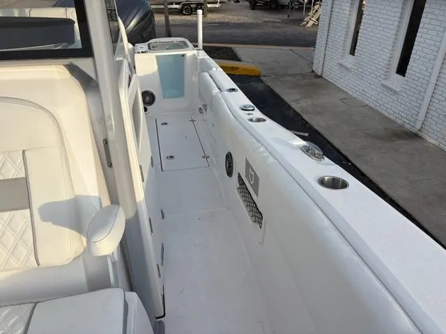Slide: The Image of Sea Fox 268 Commander 2026 - 14