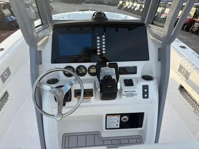 Slide: The Image of Sea Fox 268 Commander 2026 - 17