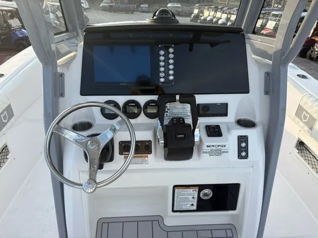 Slide: The Image of Sea Fox 268 Commander 2026 - 16