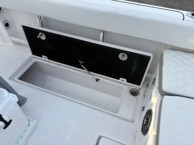 Slide: The Image of Sea Fox 268 Commander 2026 - 23