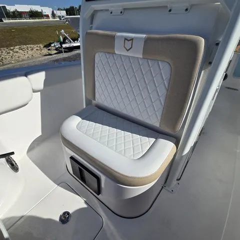 Slide: The Image of Sea Fox 248 Commander 2026 - 13