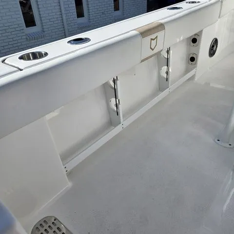 Slide: The Image of Sea Fox 248 Commander 2026 - 32