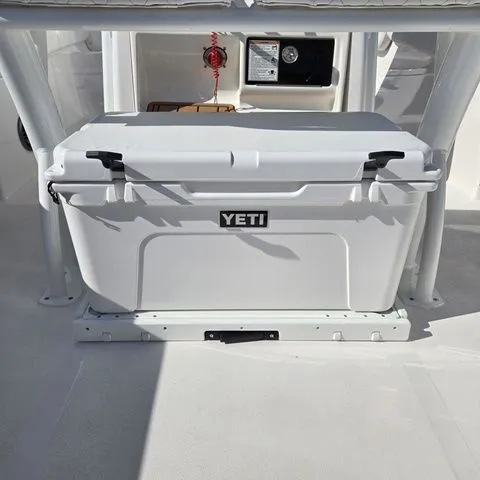 Slide: The Image of Sea Fox 248 Commander 2026 - 34