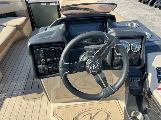 Slide: The Image of Veranda VR 235 RC 2026 - 7