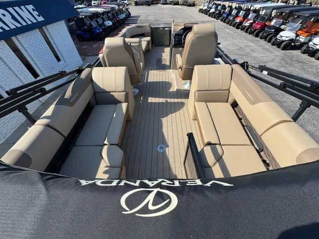 Slide: The Image of Veranda VR 235 RC 2026 - 9