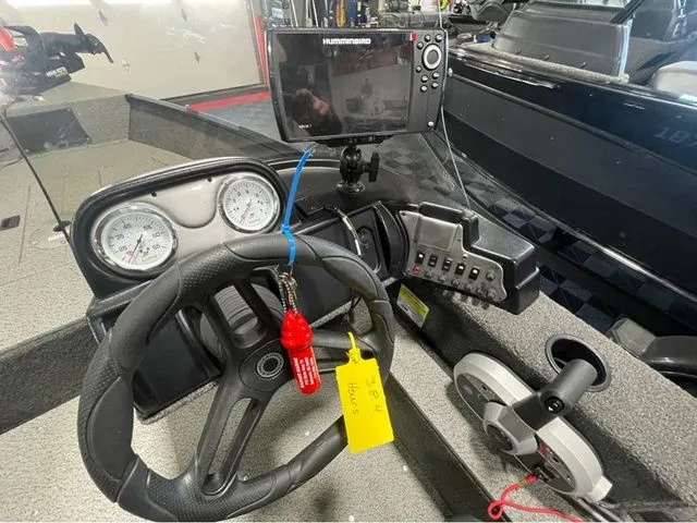 Slide: The Image of Lund 1650 Angler SS 2022 - 13