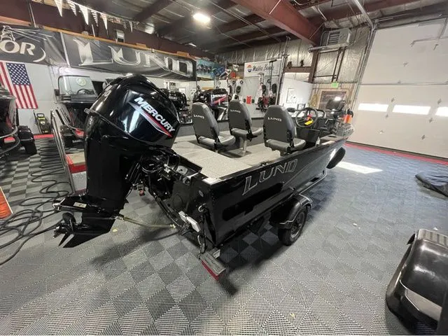 Slide: The Image of Lund 1650 Angler SS 2022 - 3