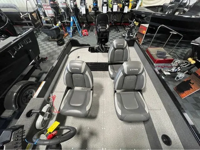 Slide: The Image of Lund 1650 Angler SS 2022 - 7