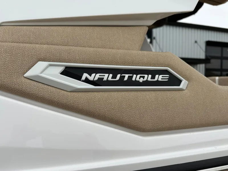 Slide: The Image of Nautique Super Air Nautique G25 Paragon 2026 - 12