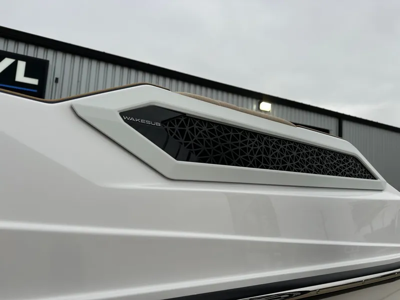 Slide: The Image of Nautique Super Air Nautique G25 Paragon 2026 - 14