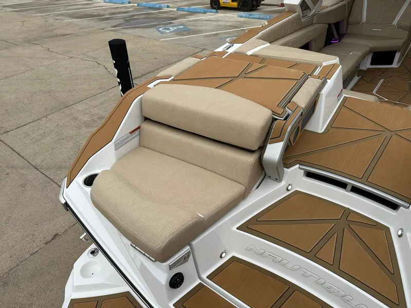 Slide: The Image of Nautique Super Air Nautique G25 Paragon 2026 - 16