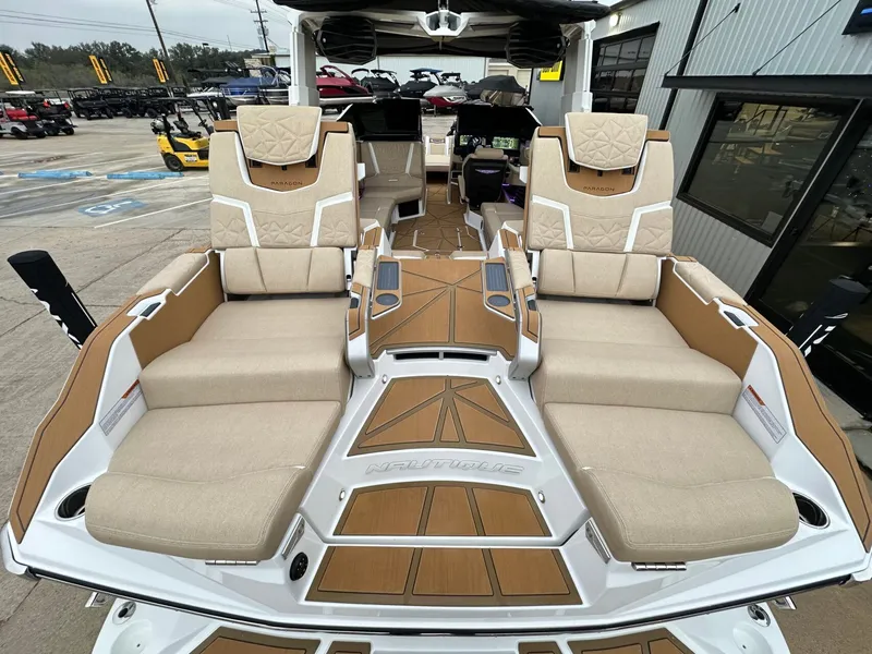Slide: The Image of Nautique Super Air Nautique G25 Paragon 2026 - 18