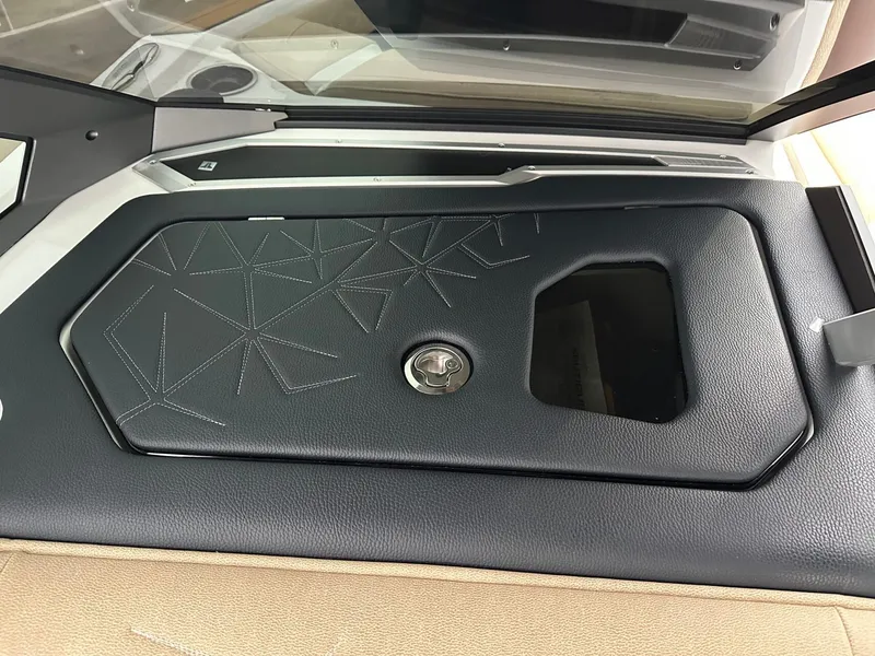 Slide: The Image of Nautique Super Air Nautique G25 Paragon 2026 - 32