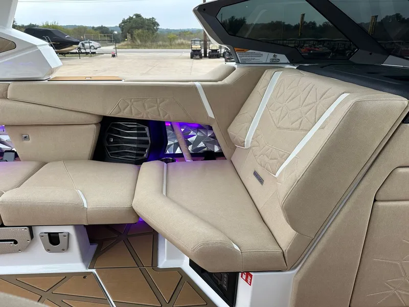 Slide: The Image of Nautique Super Air Nautique G25 Paragon 2026 - 43