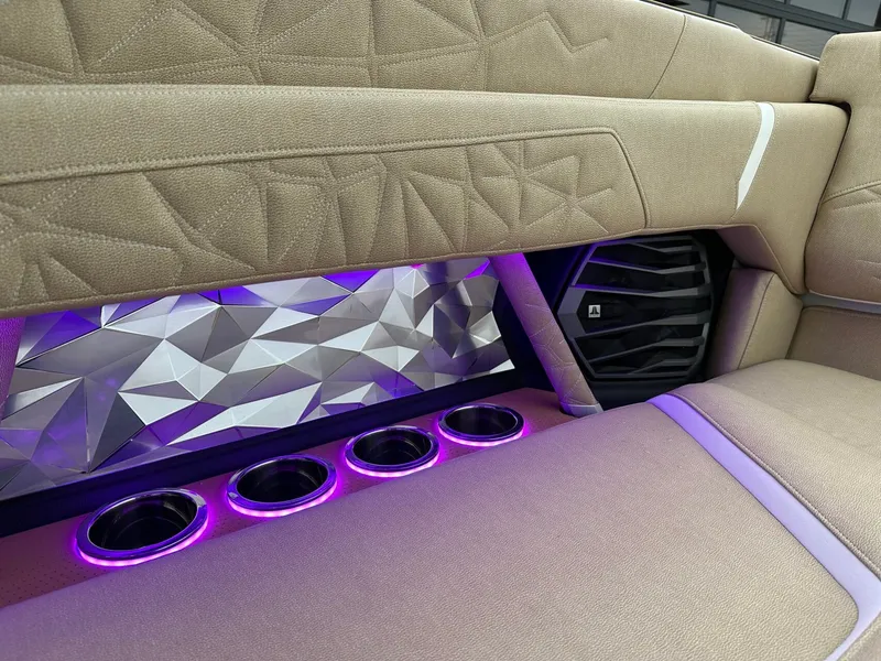 Slide: The Image of Nautique Super Air Nautique G25 Paragon 2026 - 52