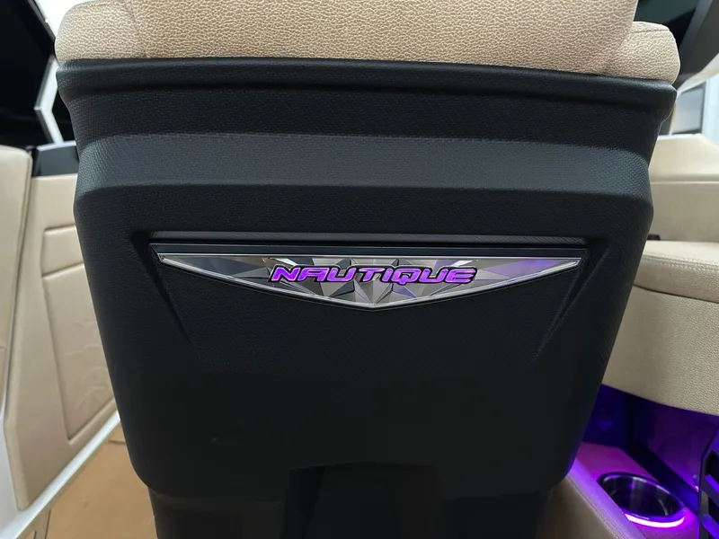 Slide: The Image of Nautique Super Air Nautique G25 Paragon 2026 - 54