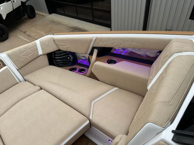 Slide: The Image of Nautique Super Air Nautique G25 Paragon 2026 - 58