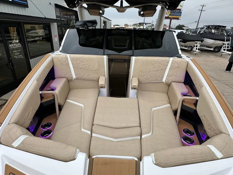Slide: The Image of Nautique Super Air Nautique G25 Paragon 2026 - 59