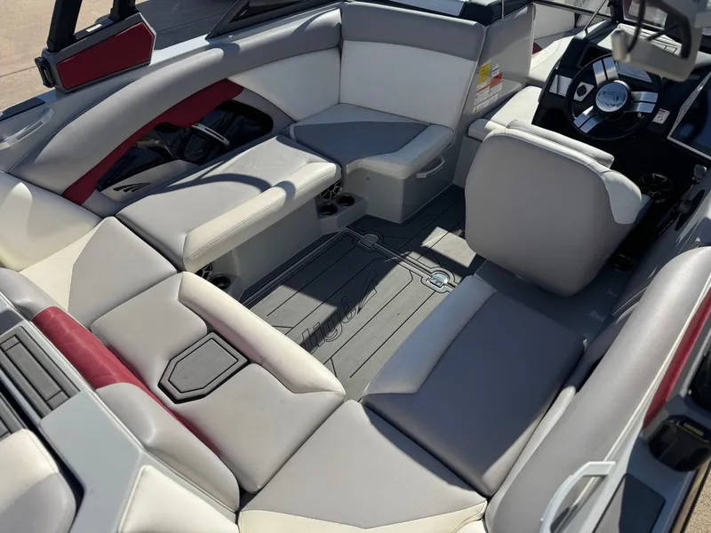 Slide: The Image of Tigé R21 2020 - 11