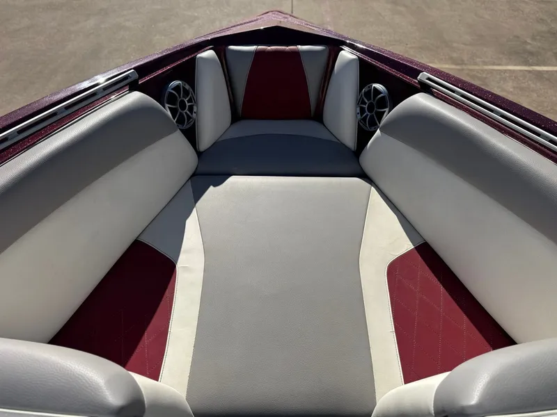 Slide: The Image of Tigé R21 2020 - 17