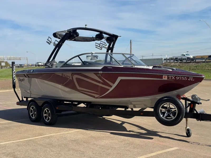 Slide: The Image of Tigé R21 2020 - 6