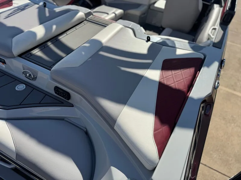 Slide: The Image of Tigé R21 2020 - 8