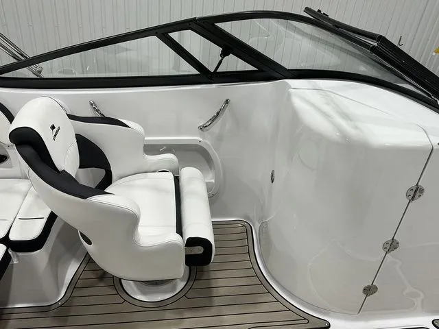 Slide: The Image of Stingray 211 DC 2026 - 16