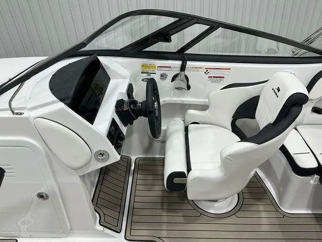 Slide: The Image of Stingray 211 DC 2026 - 14