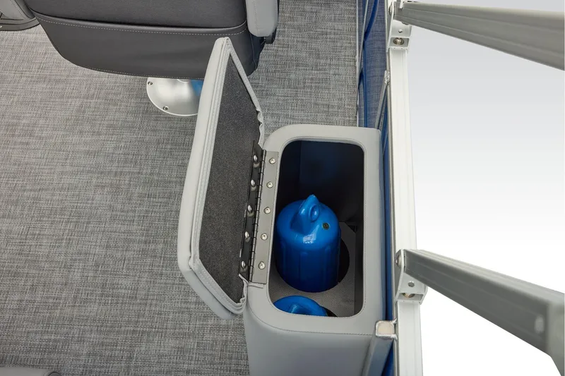 Slide: The Image of Sun Tracker Party Barge 22 RF XP3 2026 - 44