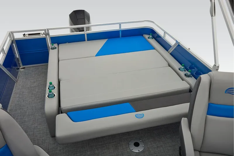 Slide: The Image of Sun Tracker Party Barge 22 RF XP3 2026 - 46