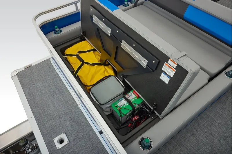 Slide: The Image of Sun Tracker Party Barge 22 RF XP3 2026 - 50