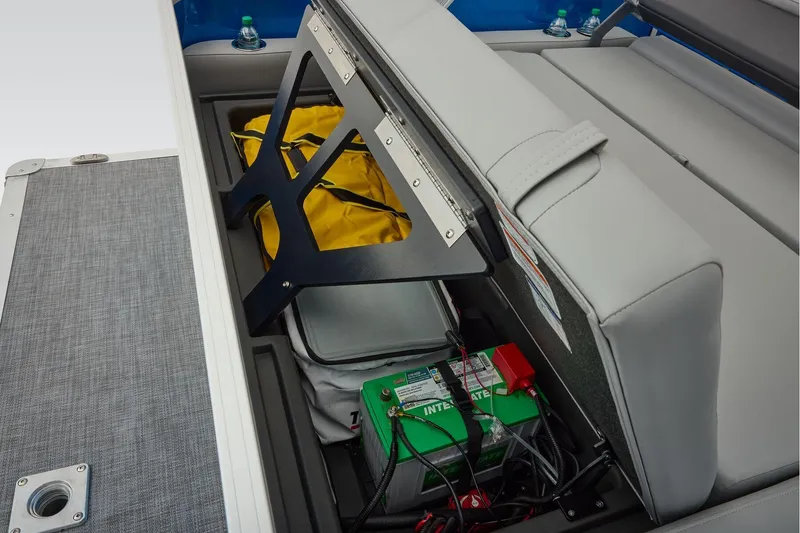 Slide: The Image of Sun Tracker Party Barge 22 RF XP3 2026 - 51