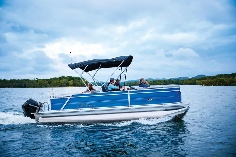 Slide: The Image of Sun Tracker Party Barge 22 RF XP3 2026 - 71