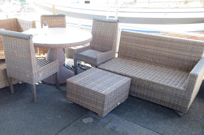 Slide: The Image of Staircase on a 2001 Sumerset houseboat with reflective windows and dock view. - 13