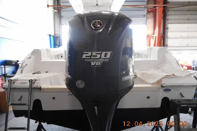 Slide: The Image of Yamaha F250NCA 1082 hours Fly-By-Wire - 7