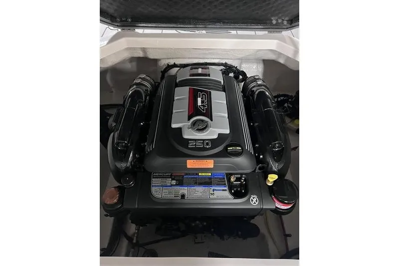 Slide: The Image of 2025 Chaparral 23 SSi boat engine, featuring a powerful 4.5L 250 horsepower motor. - 19