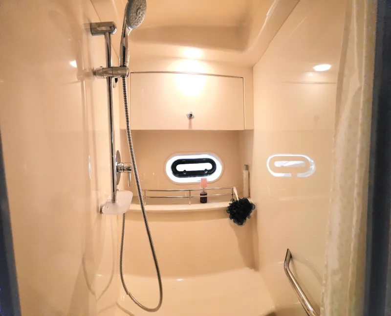 Slide: The Image of Sea Ray 470 Sundancer 2014 - 53