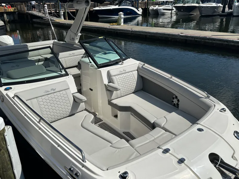 Slide: The Image of Sea Ray 270 SD-OB 2024 - 13