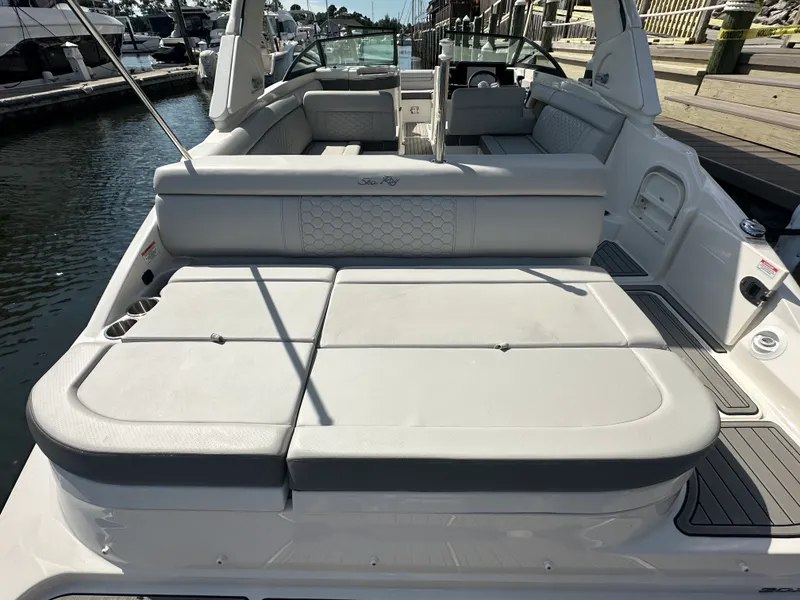 Slide: The Image of Sea Ray 270 SD-OB 2024 - 15