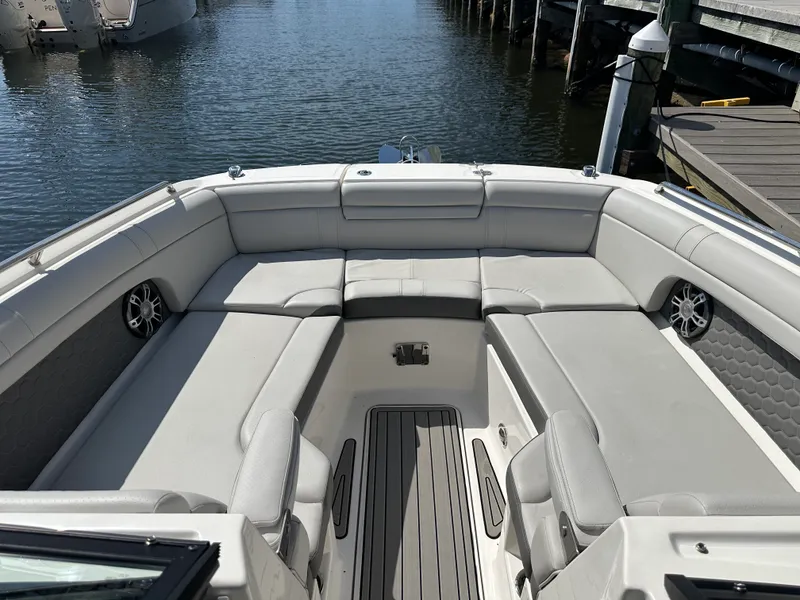 Slide: The Image of Sea Ray 270 SD-OB 2024 - 23