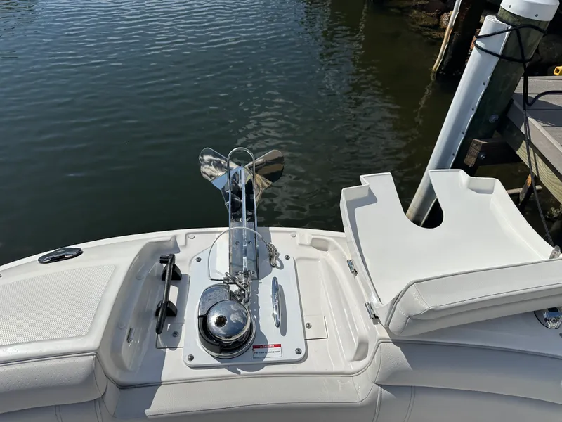 Slide: The Image of Sea Ray 270 SD-OB 2024 - 28