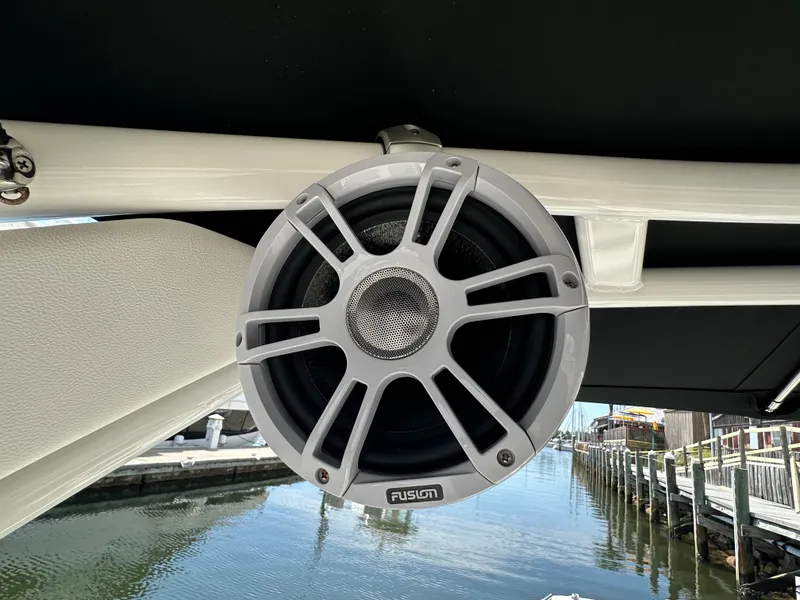 Slide: The Image of Sea Ray 270 SD-OB 2024 - 46