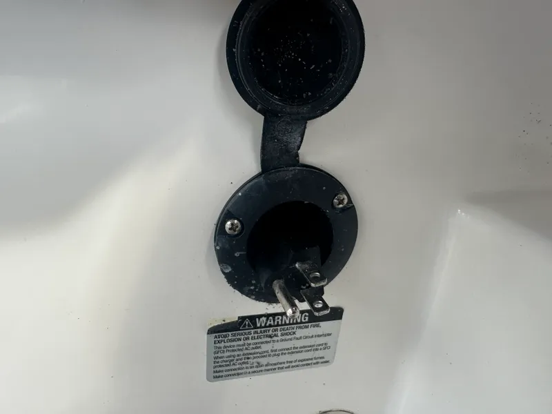 Slide: The Image of Sea Ray 270 SD-OB 2024 - 56