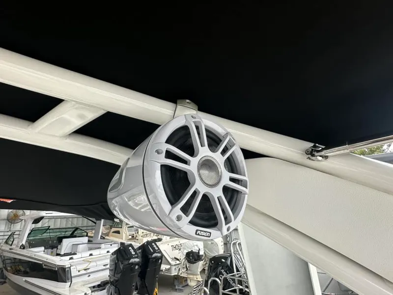 Slide: The Image of Sea Ray 270 SD-OB 2024 - 72