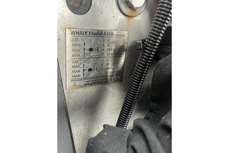 Slide: The Image of Whaly 435 R 2021 model specifications plate with capacity details and manufacturer information. - 16