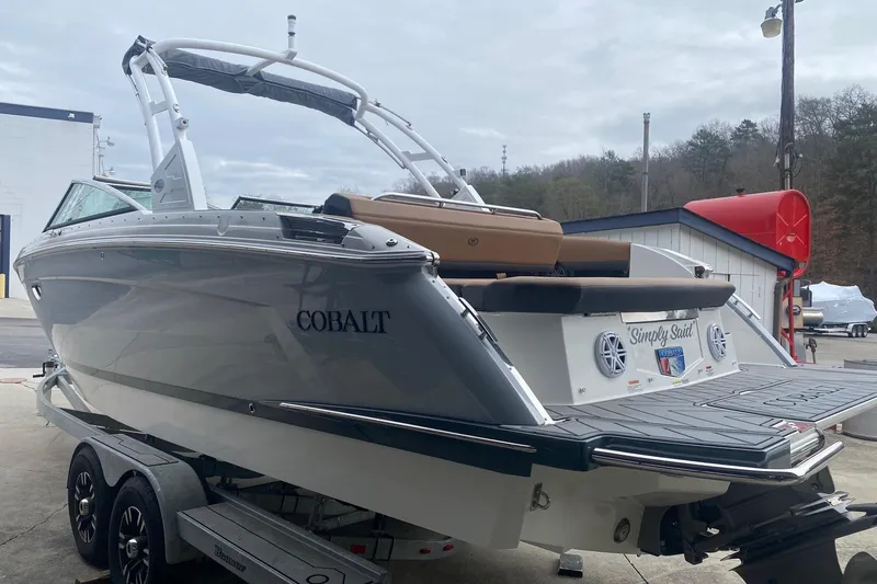 Slide: The Image of 2022 Cobalt R8 boat on trailer, featuring sleek design and modern amenities. - 3