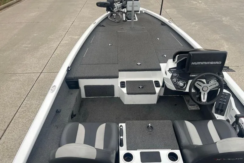 Slide: The Image of 2022 Vexus AVX2080 boat interior with Humminbird electronics and dual seating. - 5