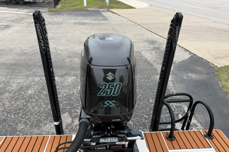 Slide: The Image of 2017 Shallow Sport 24 Sport boat with Suzuki 250 engine and Power-Pole anchors. - 8