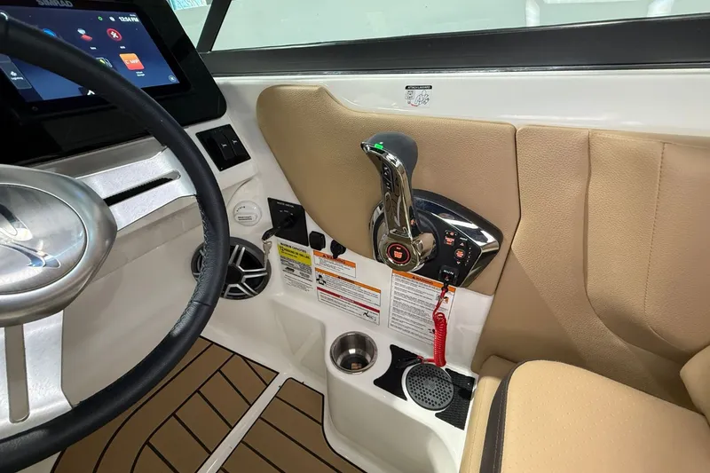 Slide: The Image of Sea Ray SDX 250 Surf 2026 - 21